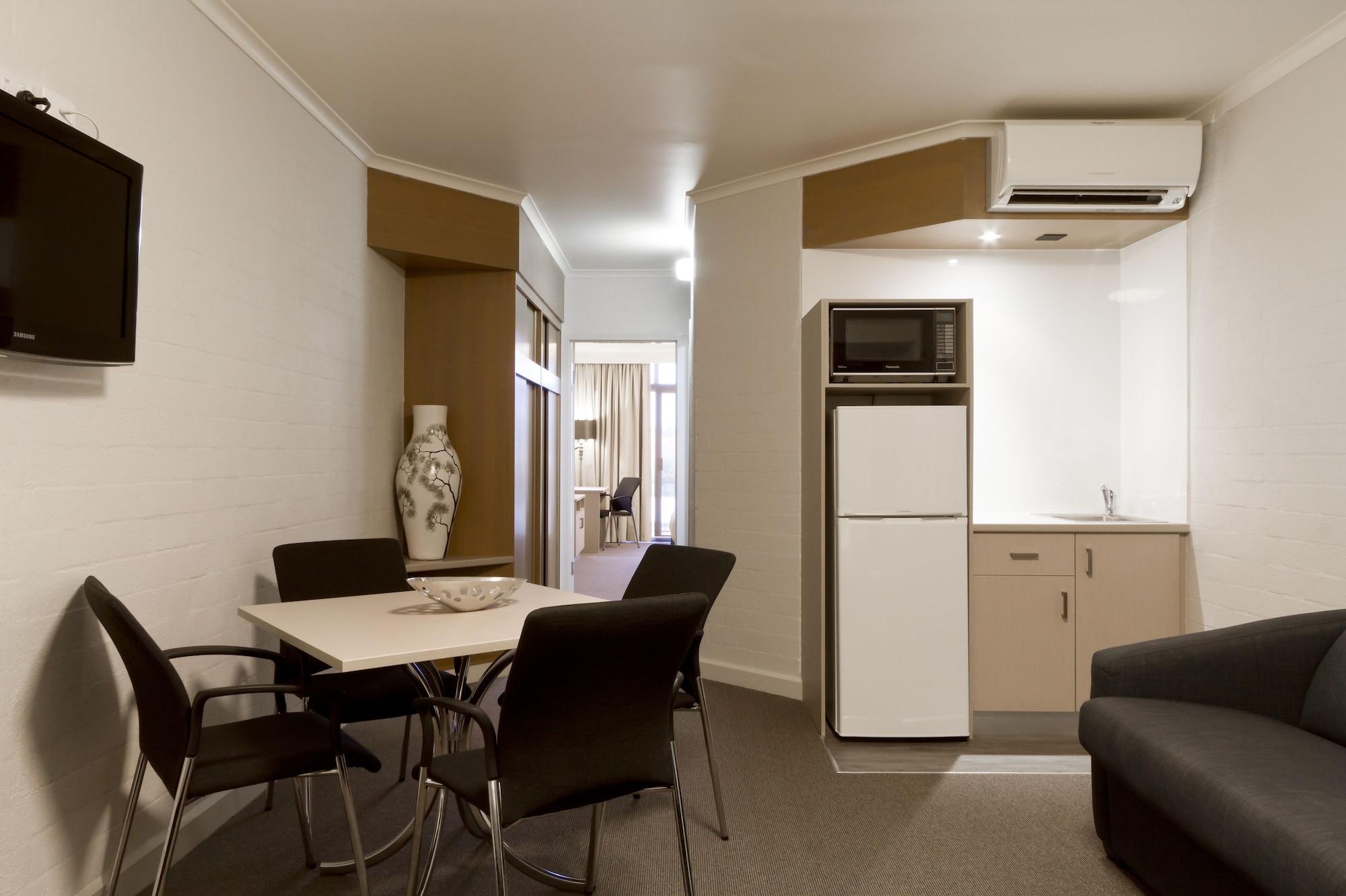 Mantra Pavilion Hotel Wagga Wagga Exterior photo