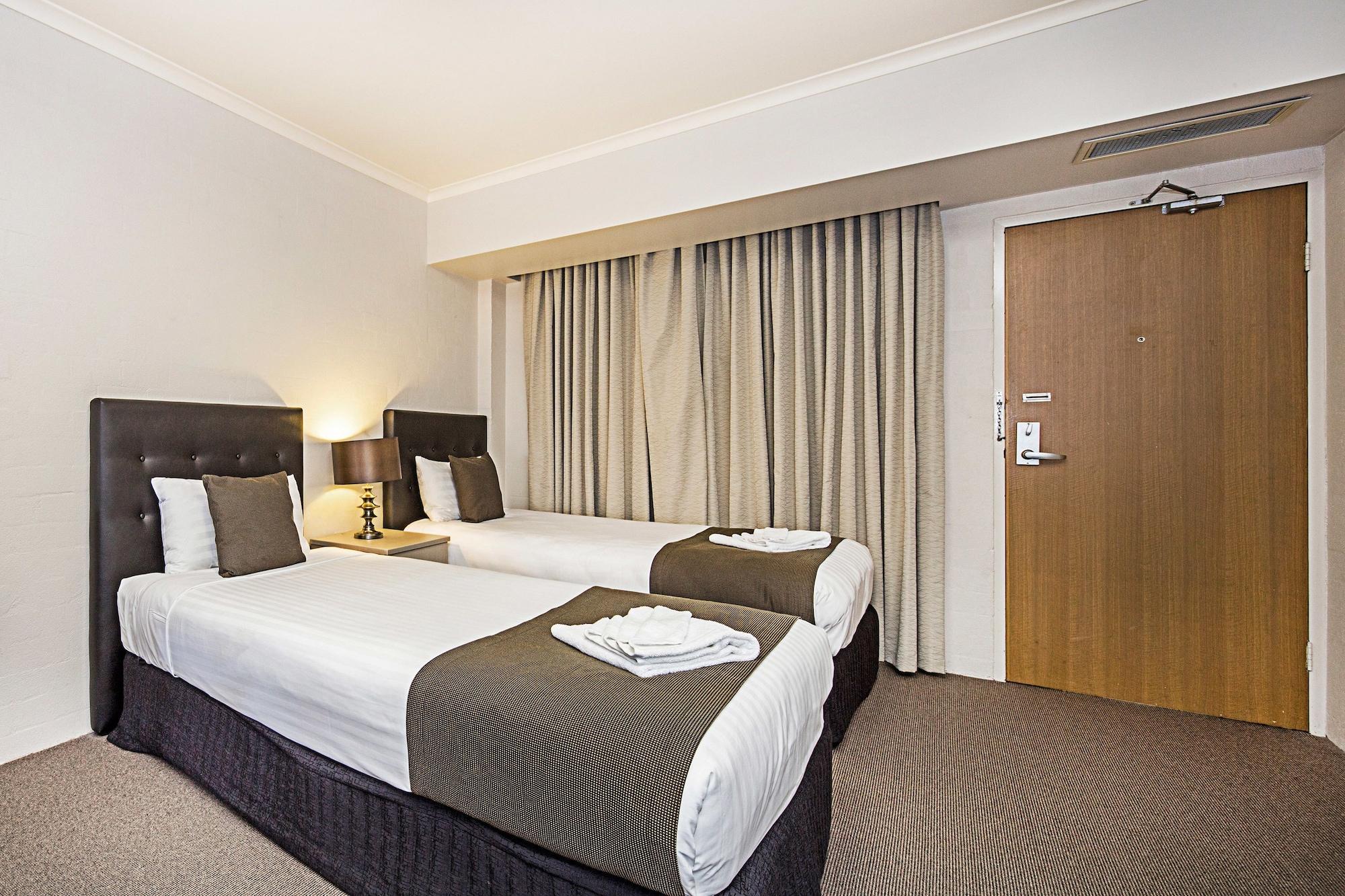 Mantra Pavilion Hotel Wagga Wagga Exterior photo