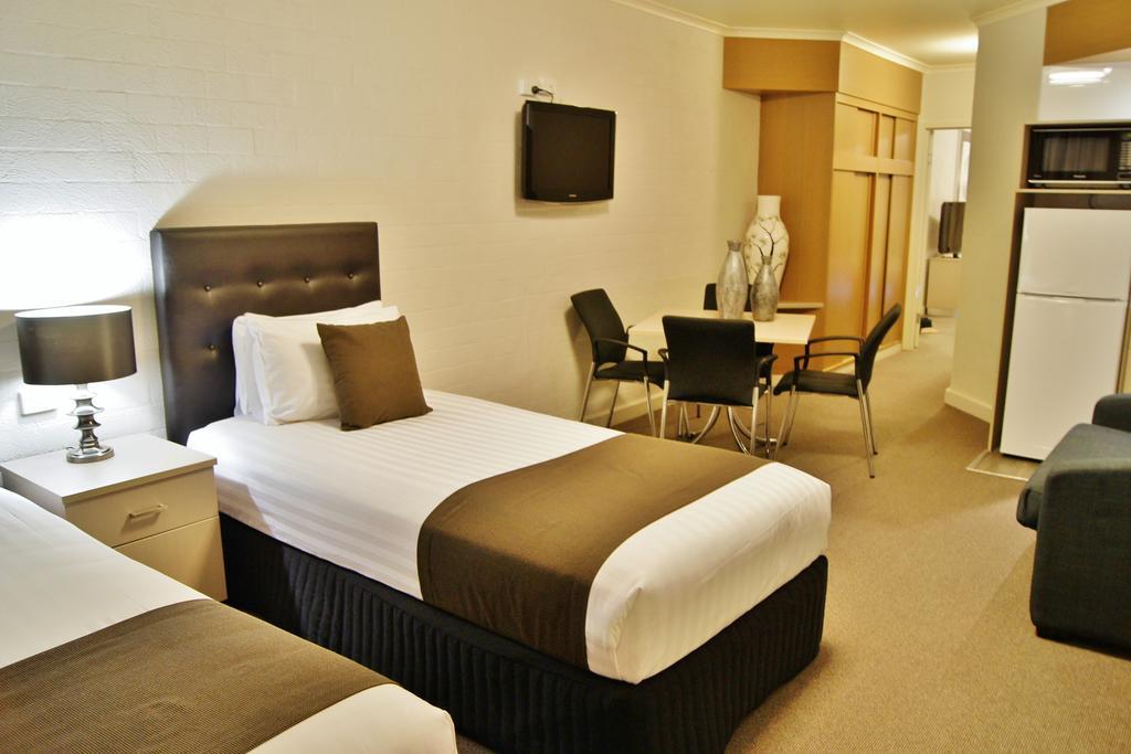Mantra Pavilion Hotel Wagga Wagga Room photo